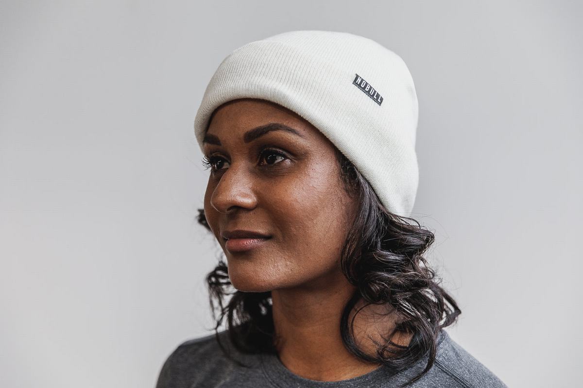 Nobull Cuffed Beanie Mössa Dam Vita | JA0641385