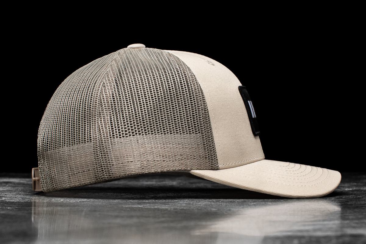 Nobull Curved-Brim Trucker Hatt Dam Bruna | AX9541386