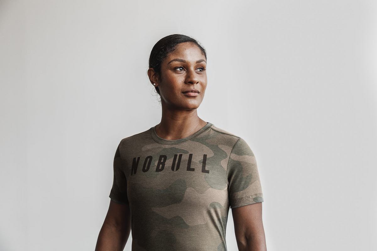 Nobull T-Shirt Dam Gröna Camo | NW5093284