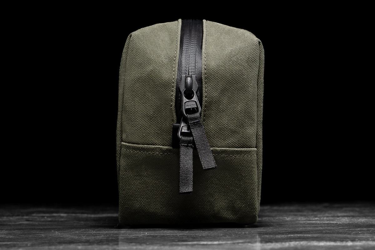 Nobull Waxed Canvas Kit Väska Dam Olivgröna | BZ9347152