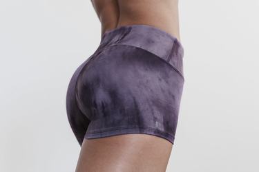 Nobull 2" Tie-Dye Shorts Dam Lila | DQ3758912