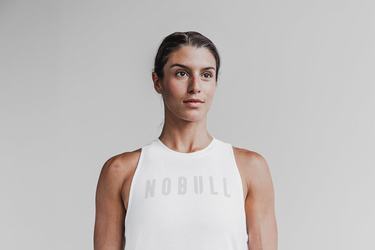 Nobull High-Neck Tank Classic Colors Linne Dam Vita | MV1657380