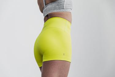 Nobull High-Rise 2" Neon Ribbed Shorts Dam Gula | JE9760842