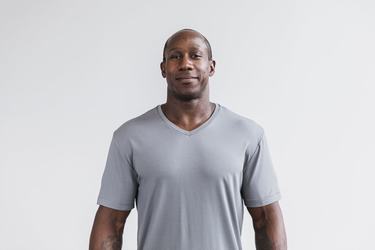 Nobull Lightweight V-Neck T-Shirt Herr Mörkgrå | QS4912683